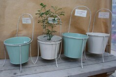 可愛いチェアーポット